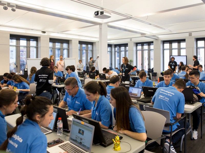 Designing a Challenge-Based Learning Experience for&nbsp;Teenagers